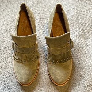 Kork-Ease Grey Suede Prim Pump